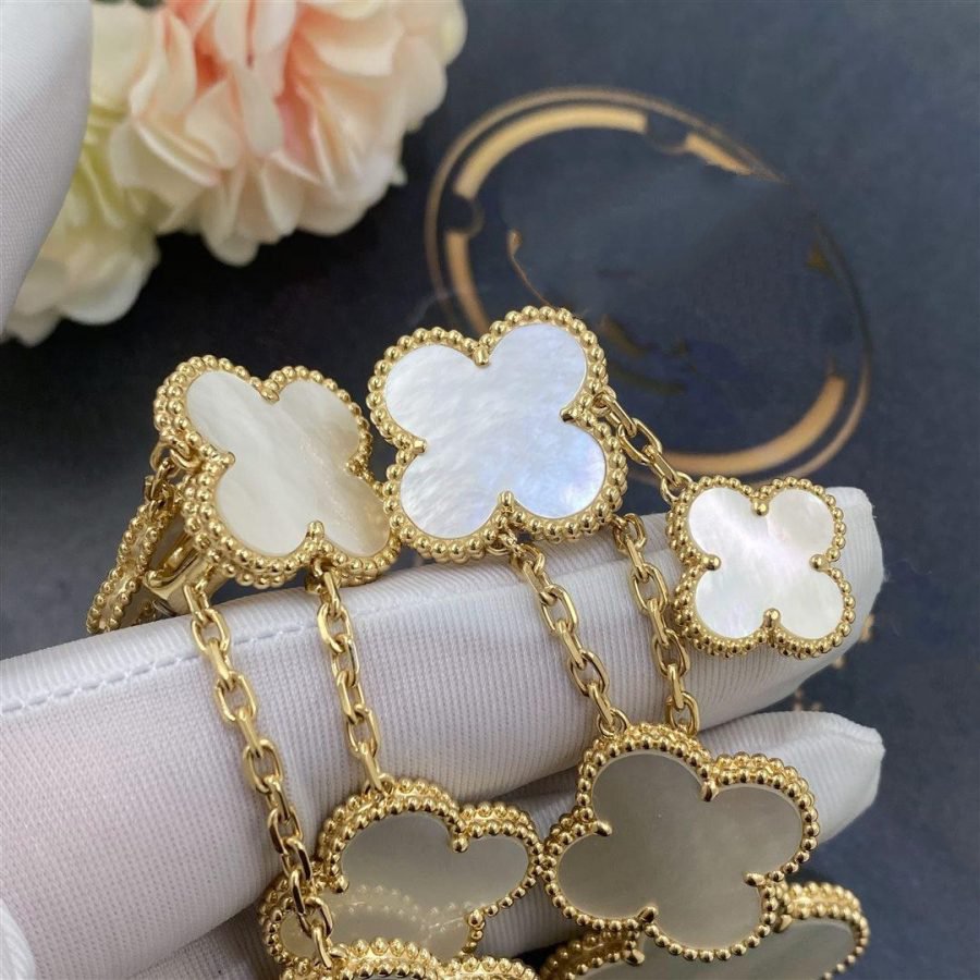 [Regalia Jewelry]CLOVER EARRINGS WHITE MOP 4 MOTIFS GOLD