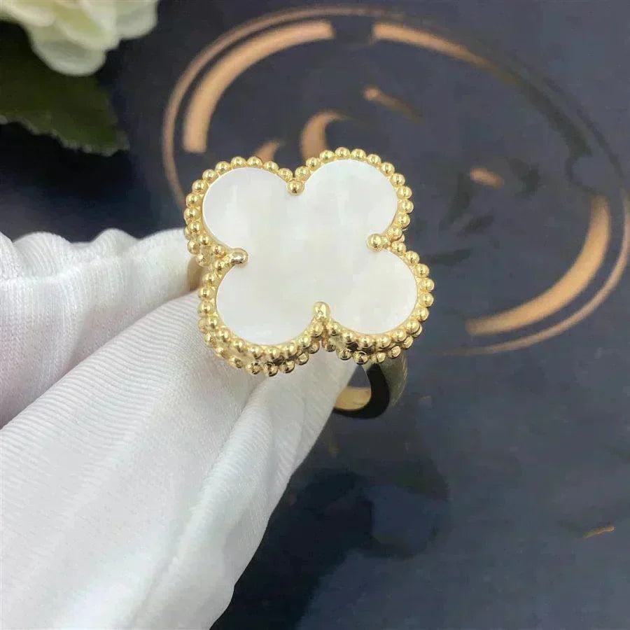 [Regalia Jewelry]CLOVER WHITE MOP RING