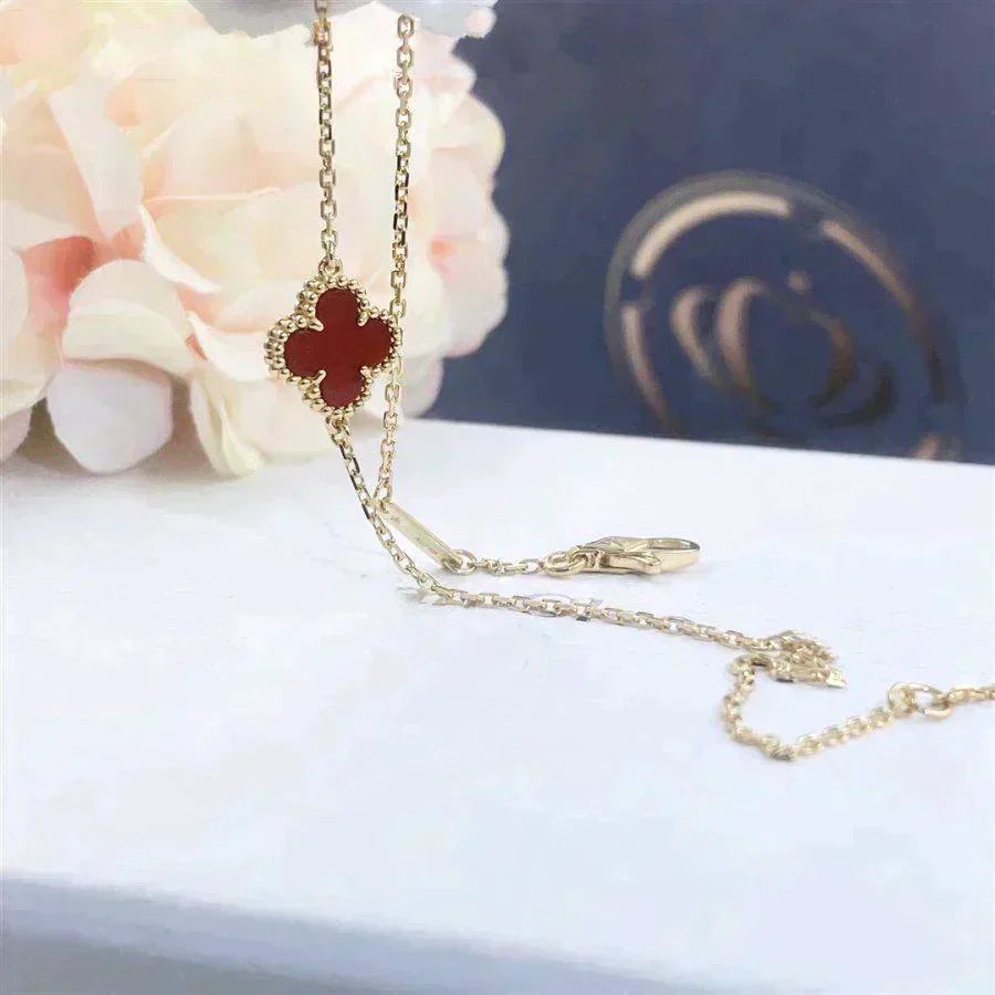 [Regalia Jewelry]CLOVER  CARNELIAN SINGLE FLOWER BRACELET