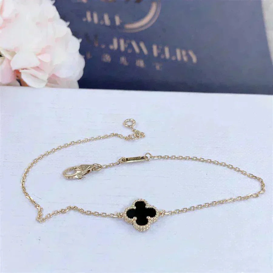 [Regalia Jewelry]CLOVER ONYX SINGLE FLOWER BRACELET