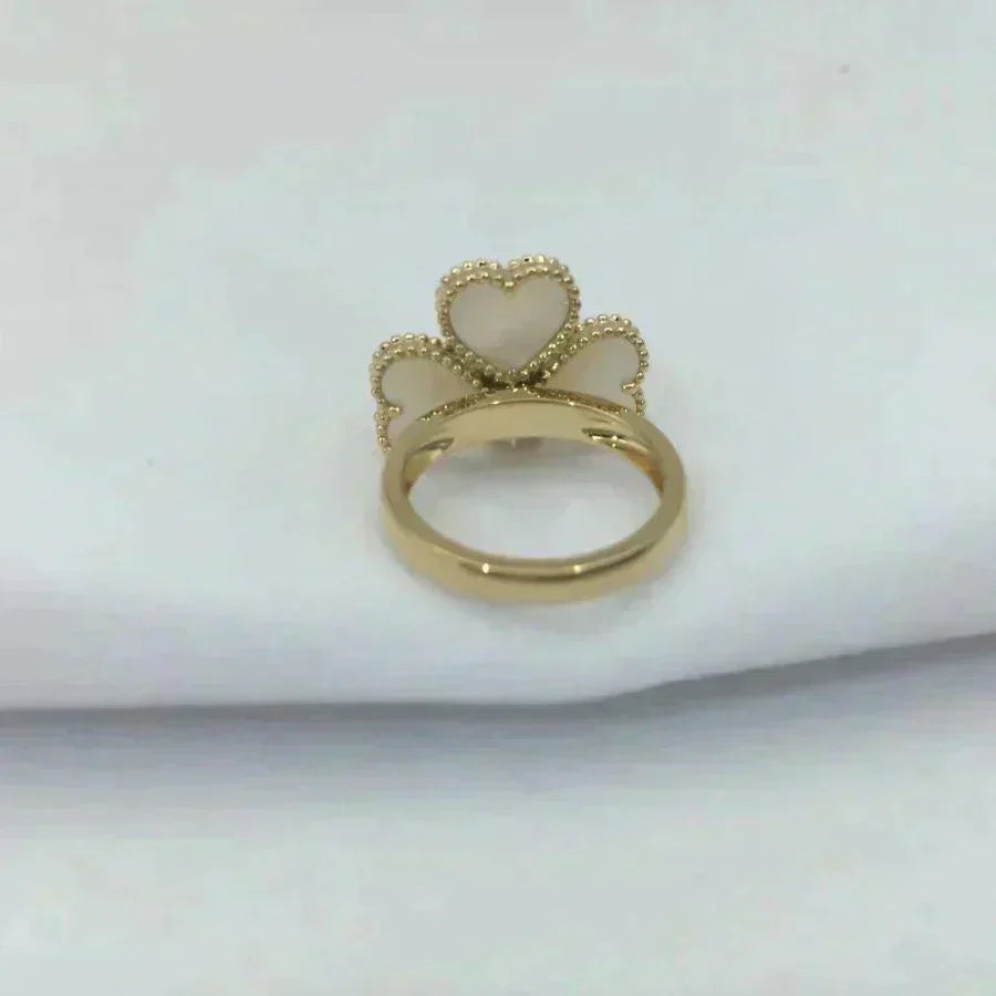 [Regalia Jewelry]SWEET CLOVER WHITE MOP RING
