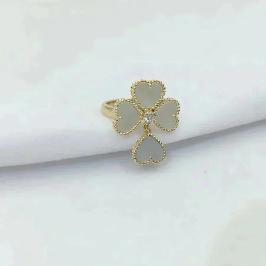 [Regalia Jewelry]SWEET CLOVER WHITE MOP RING