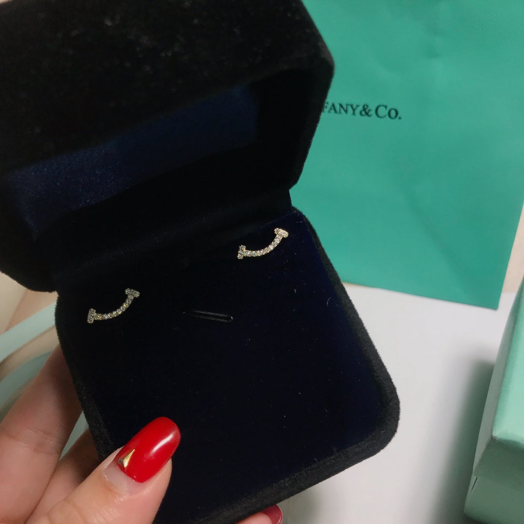 [Regalia Jewels]SMILE DIAMOND EARRINGS