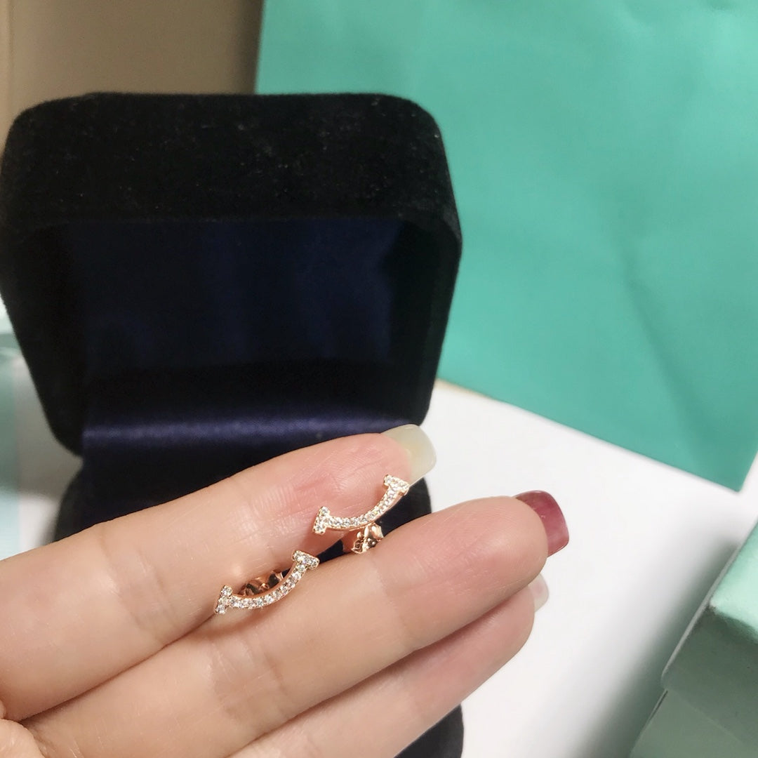 [Regalia Jewels]SMILE DIAMOND EARRINGS