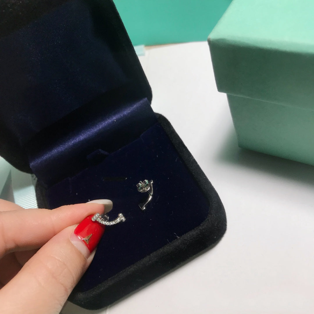 [Regalia Jewels]SMILE DIAMOND EARRINGS