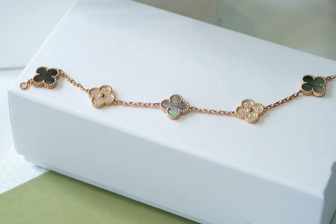 [Regalia Jewelry]CLOVER 5 MOTIFS DARK MOP AND DIAMONDS PINK GOLD BRACELET