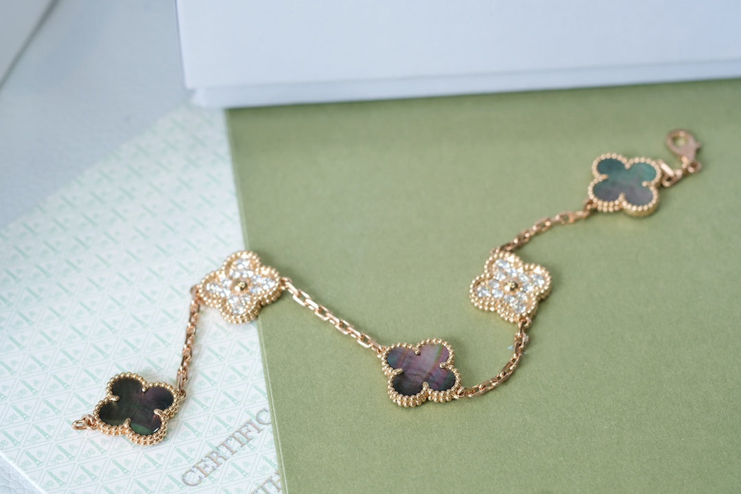 [Regalia Jewelry]CLOVER 5 MOTIFS DARK MOP AND DIAMONDS PINK GOLD BRACELET